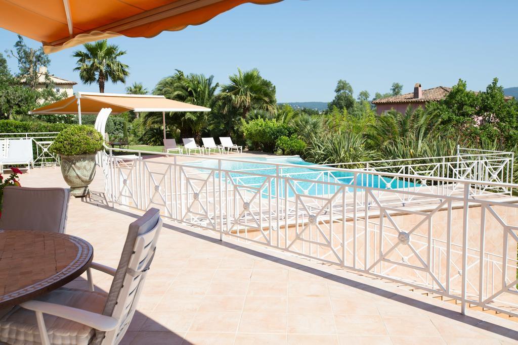 La Tarentane Hotel Grimaud Exterior photo