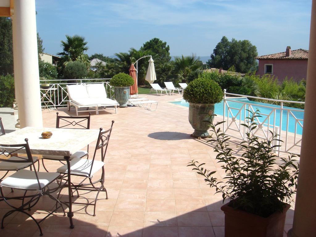 La Tarentane Hotel Grimaud Exterior photo